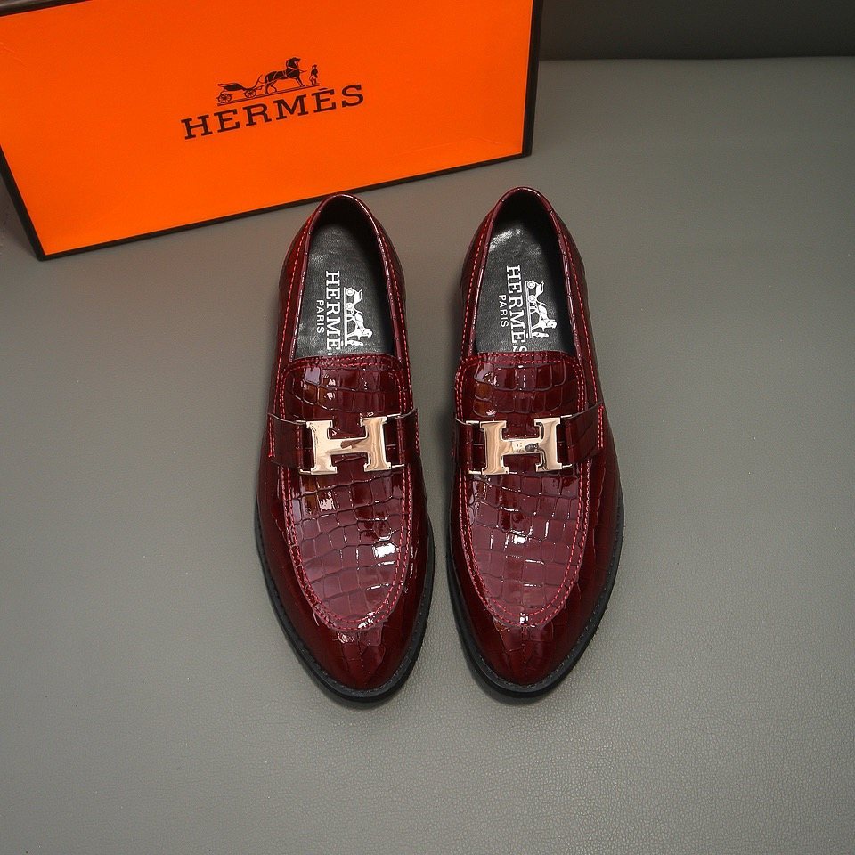 Hermès Burgundy Crocodile-Pattern Loafers