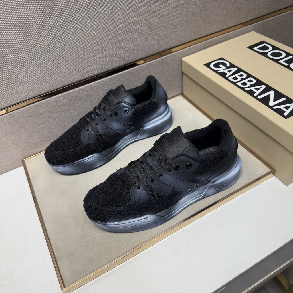 Dolce & Gabbana Black Textured Low-Top Sneakers